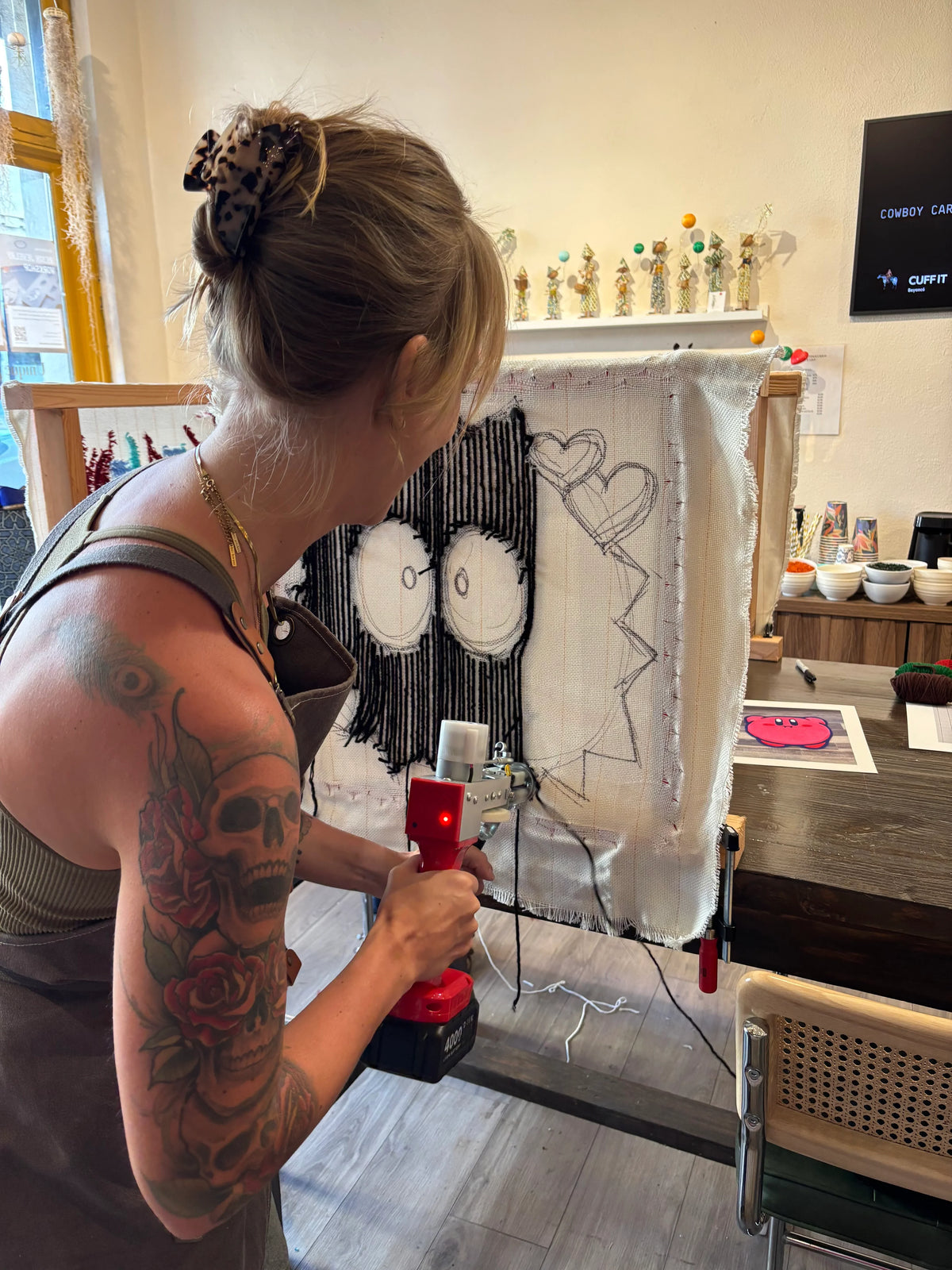 Arts & Craft Class, birthday party activity, date, team building, Custom Rug Tufting Workshop in Honolulu - KraftStories