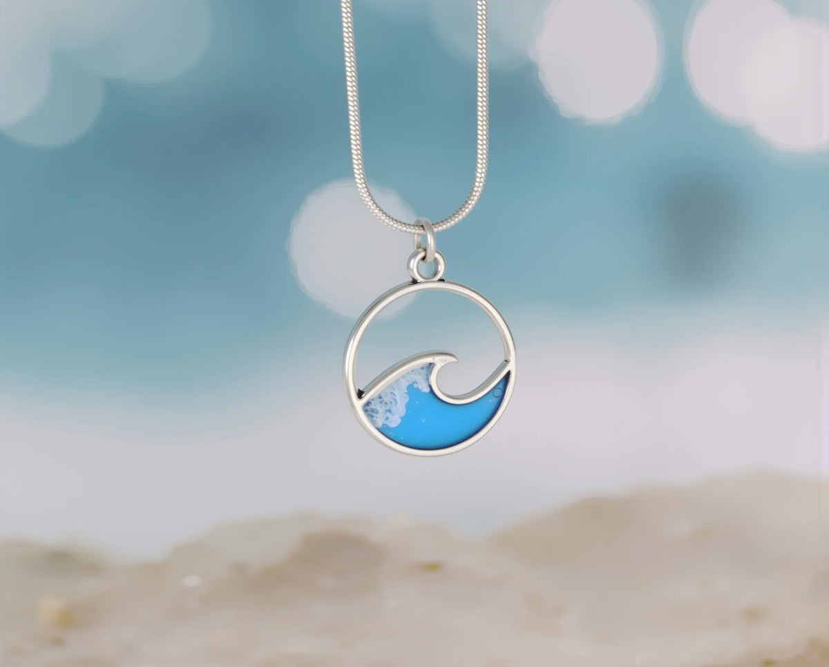 Arts & Craft Class, birthday party activity, date, team building, Resin Jewelry Making in Honolulu - KraftStories