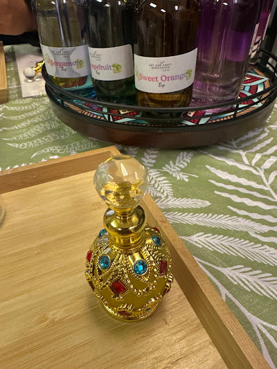 Aromatherapy Perfume Making Workshop in Los Angeles - KraftStories