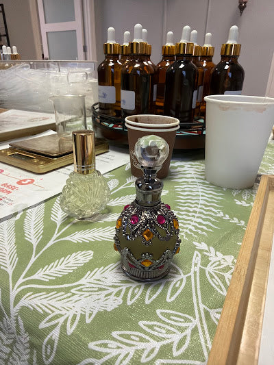 Aromatherapy Perfume Making Workshop in Los Angeles - KraftStories