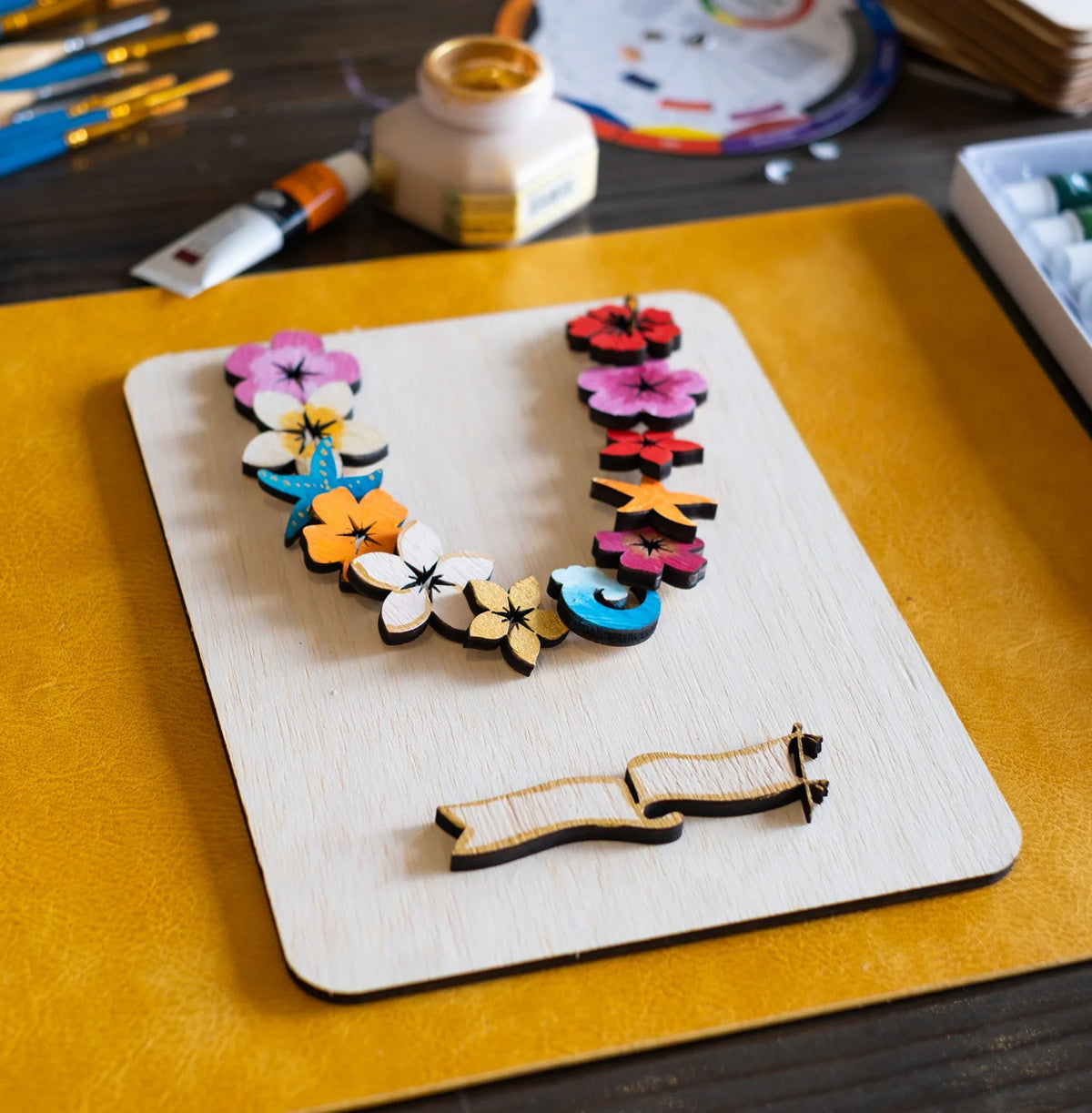 Lei Workshop, Hawaiian Craft Workshop, Quick Hawaiian Activity, Birthday Activity, Wooden Lei Making Class in Honolulu