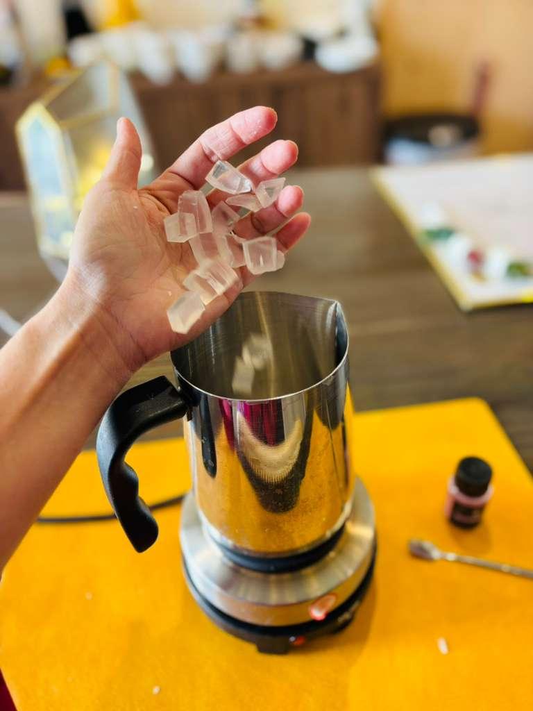 Arts & Craft Class, birthday party activity, date, team building, Handcrafted Soap Making Workshop in Honolulu - KraftStories