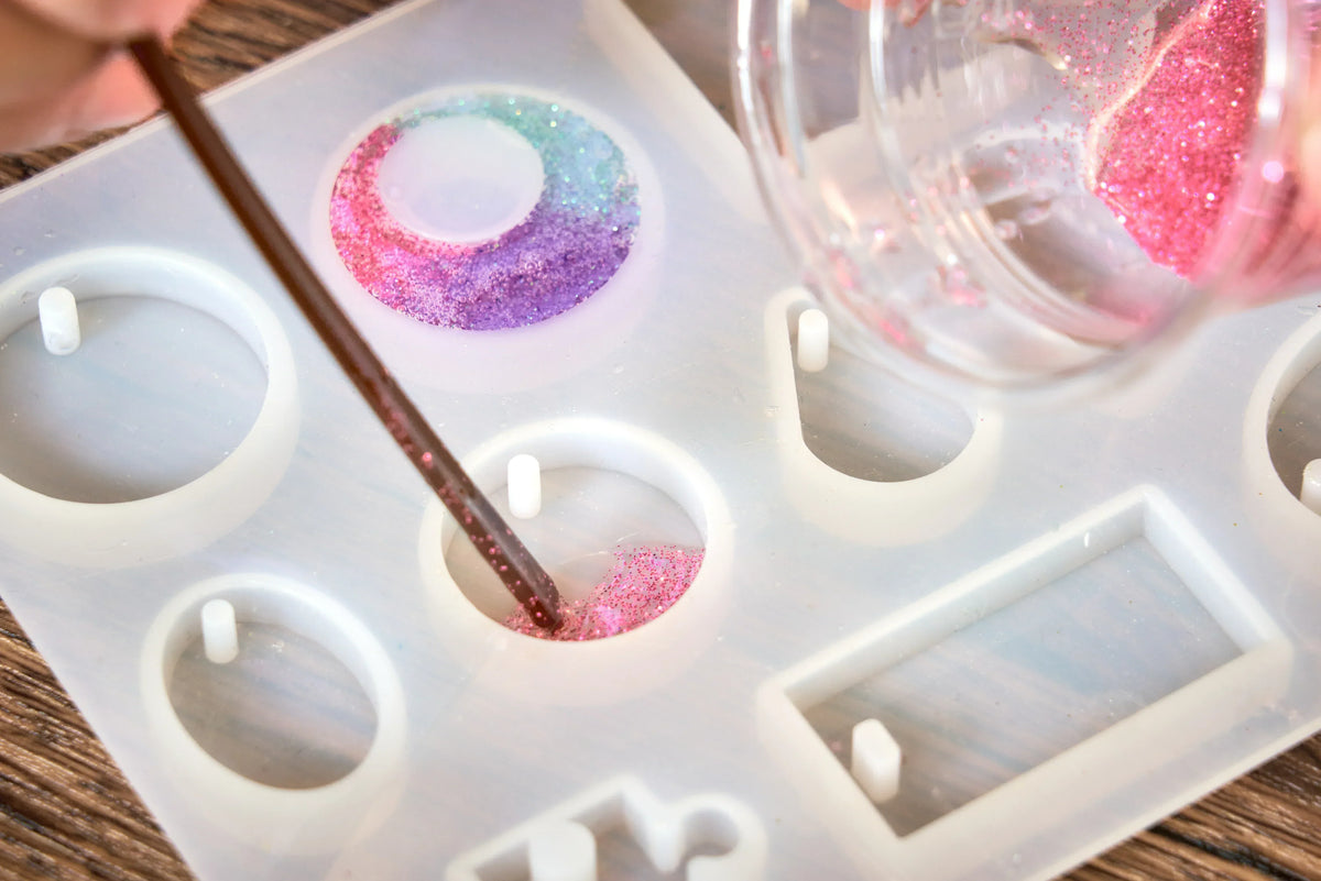Arts & Craft Class, birthday party activity, date, team building, Resin Jewelry Making in Honolulu - KraftStories