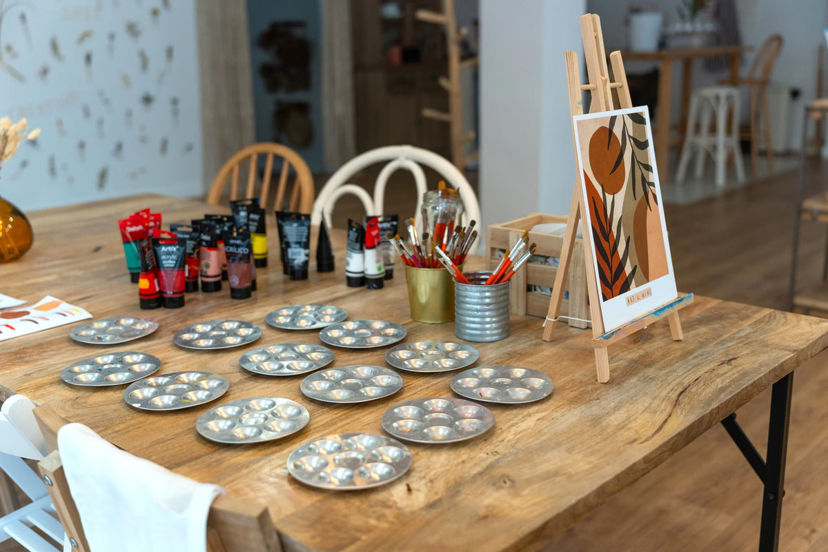Arts & Craft Class, birthday party activity, date, team building, Sip & Paint Workshop in Honolulu - KraftStories