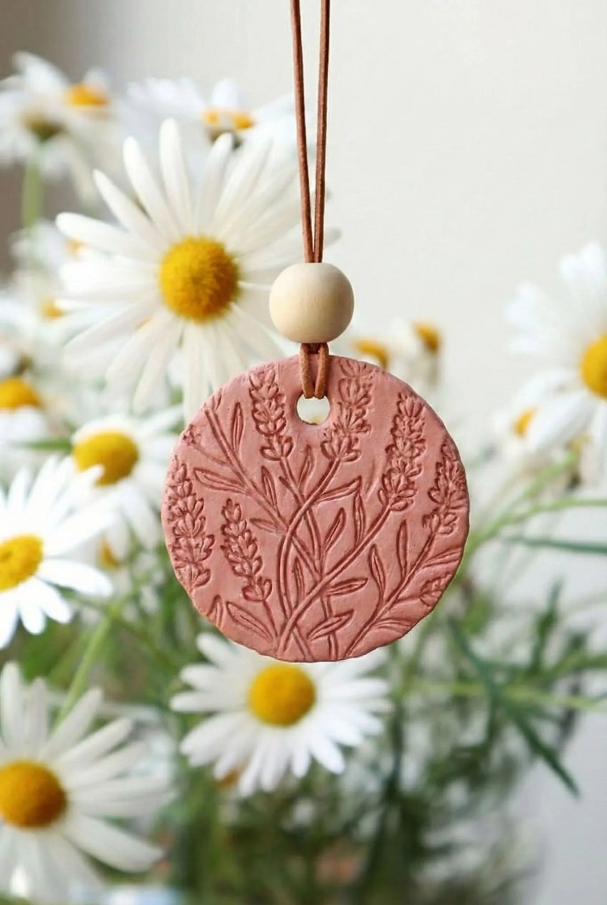 Virtual team building event, Aromatherapy Essential Oil Diffusers Workshop - KraftStories