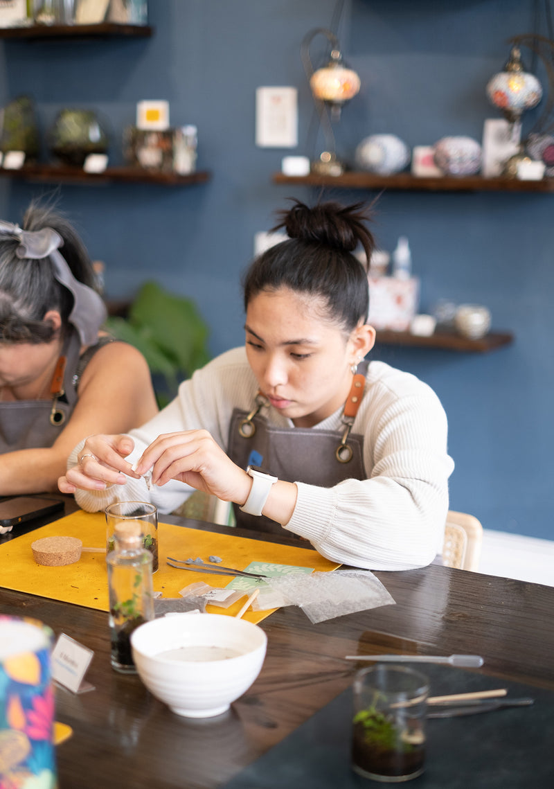 Arts & Craft Class, birthday party activity, date, team building, Mini Terrarium Workshop in Honolulu - KraftStories