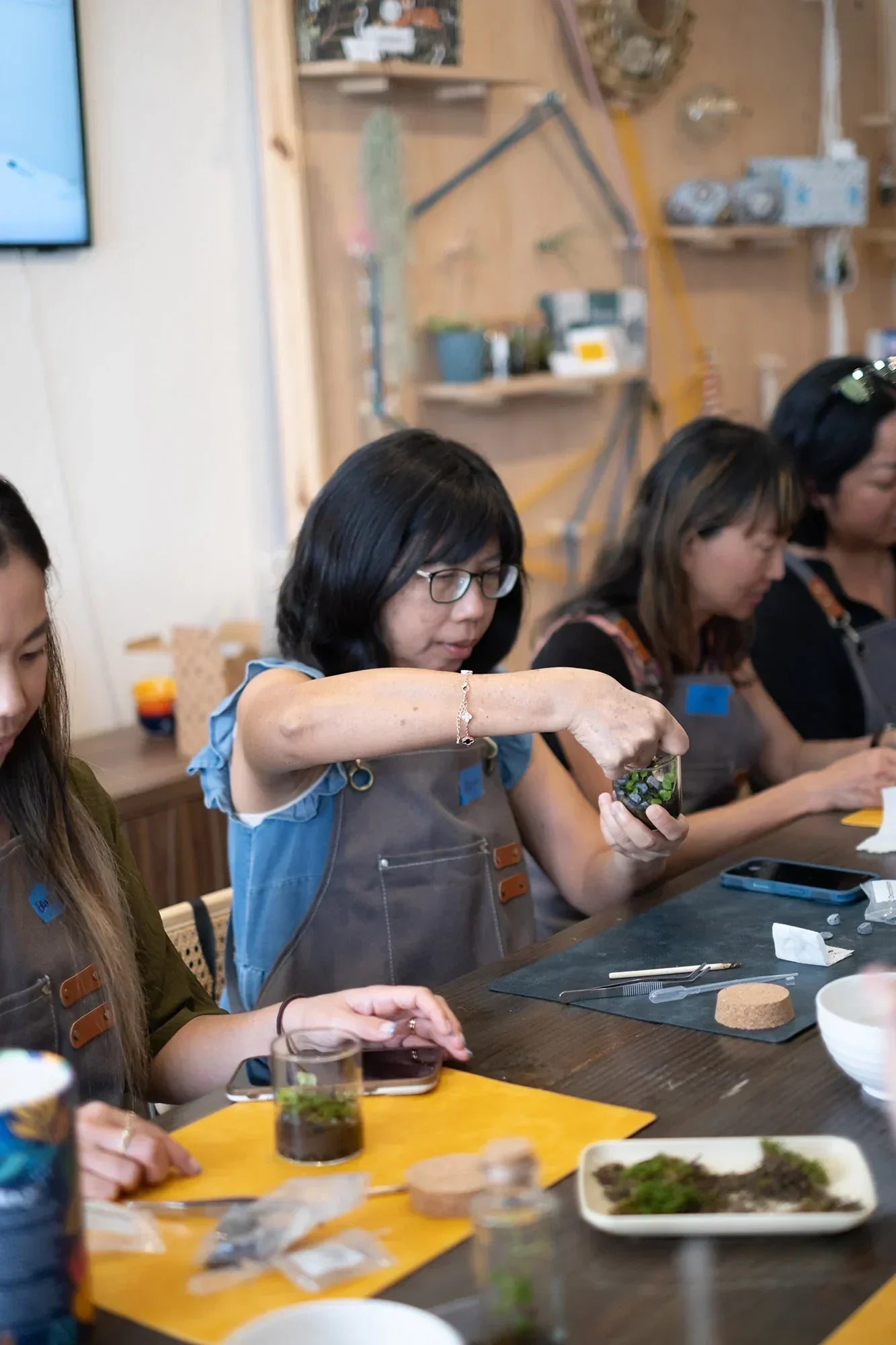 Arts & Craft Class, birthday party activity, date, team building, Mini Terrarium Workshop in Honolulu - KraftStories