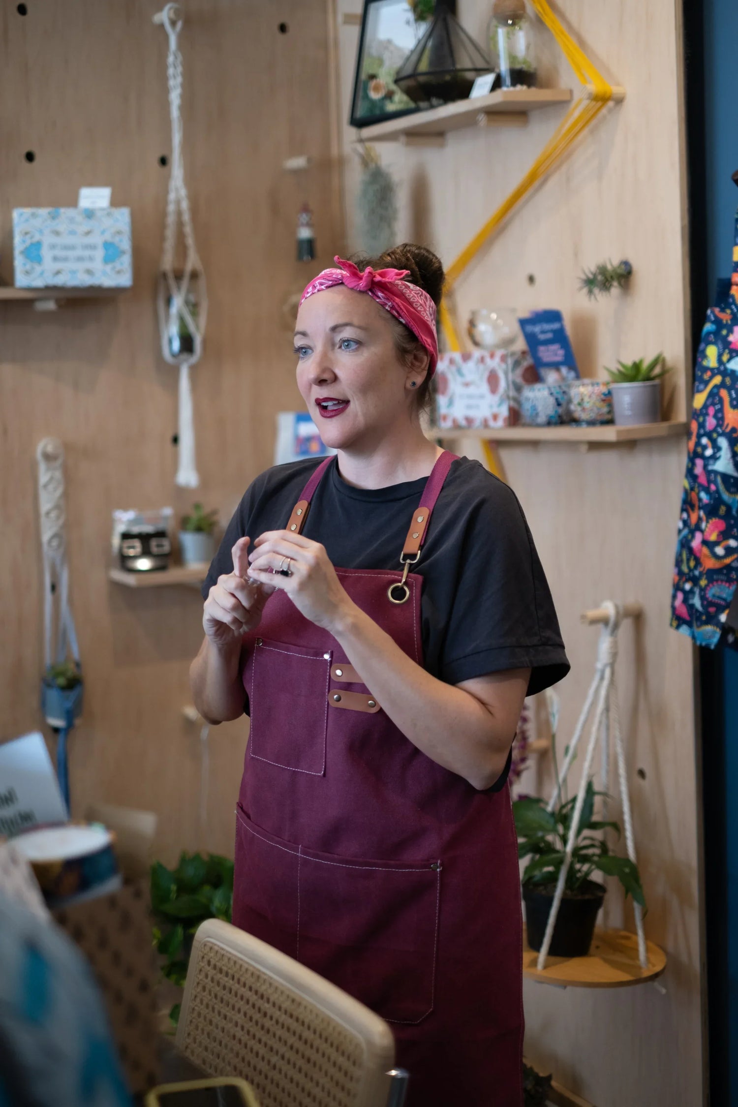 Arts & Craft Class New York, birthday activity, date idea, team building New York, Make a Mini Terrarium - KraftStories