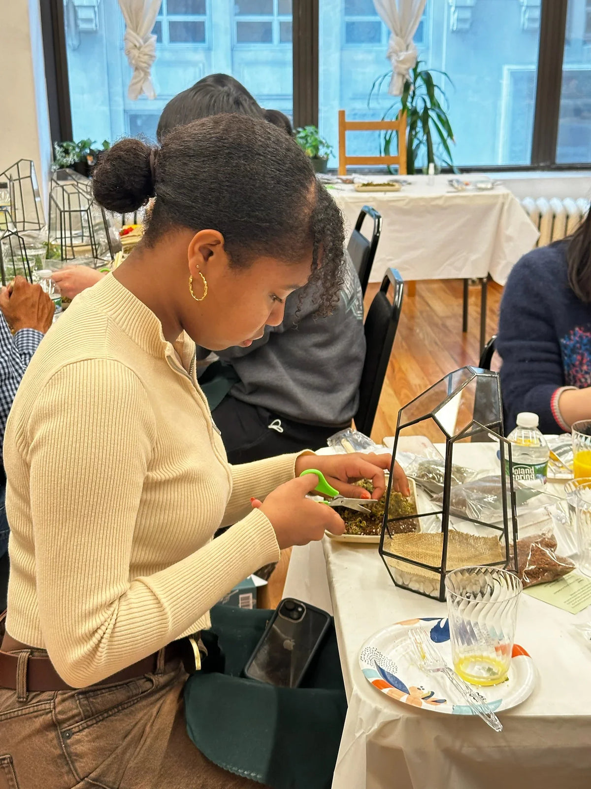 Arts & Craft Class New York, birthday activity, team building in nyc, Wardian Case Terrarium Workshop in NYC - KraftStories