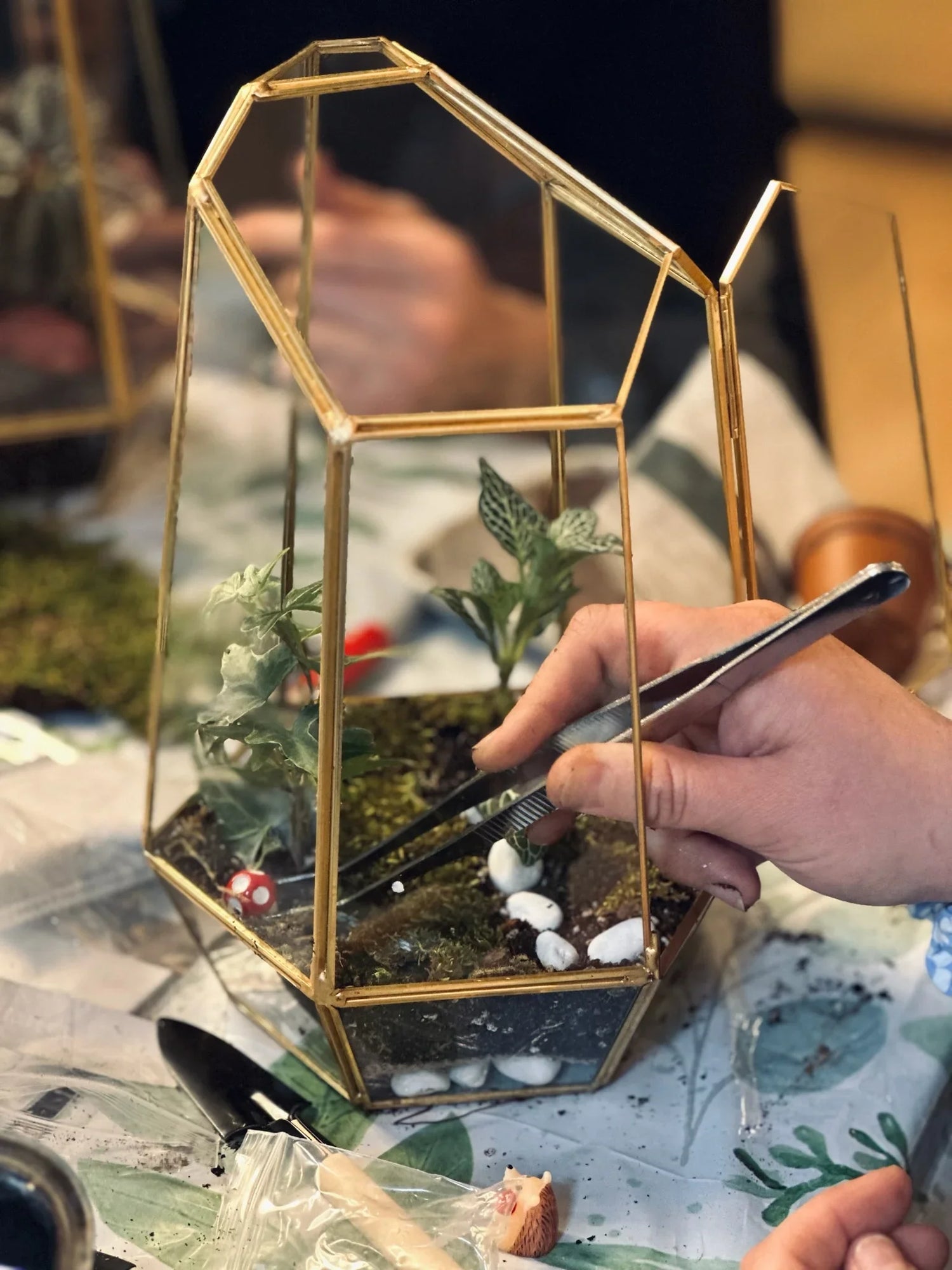 Arts & Craft Class NYC, birthday activity, date idea, team building New York, Wine & Terrarium Making Night - KraftStories