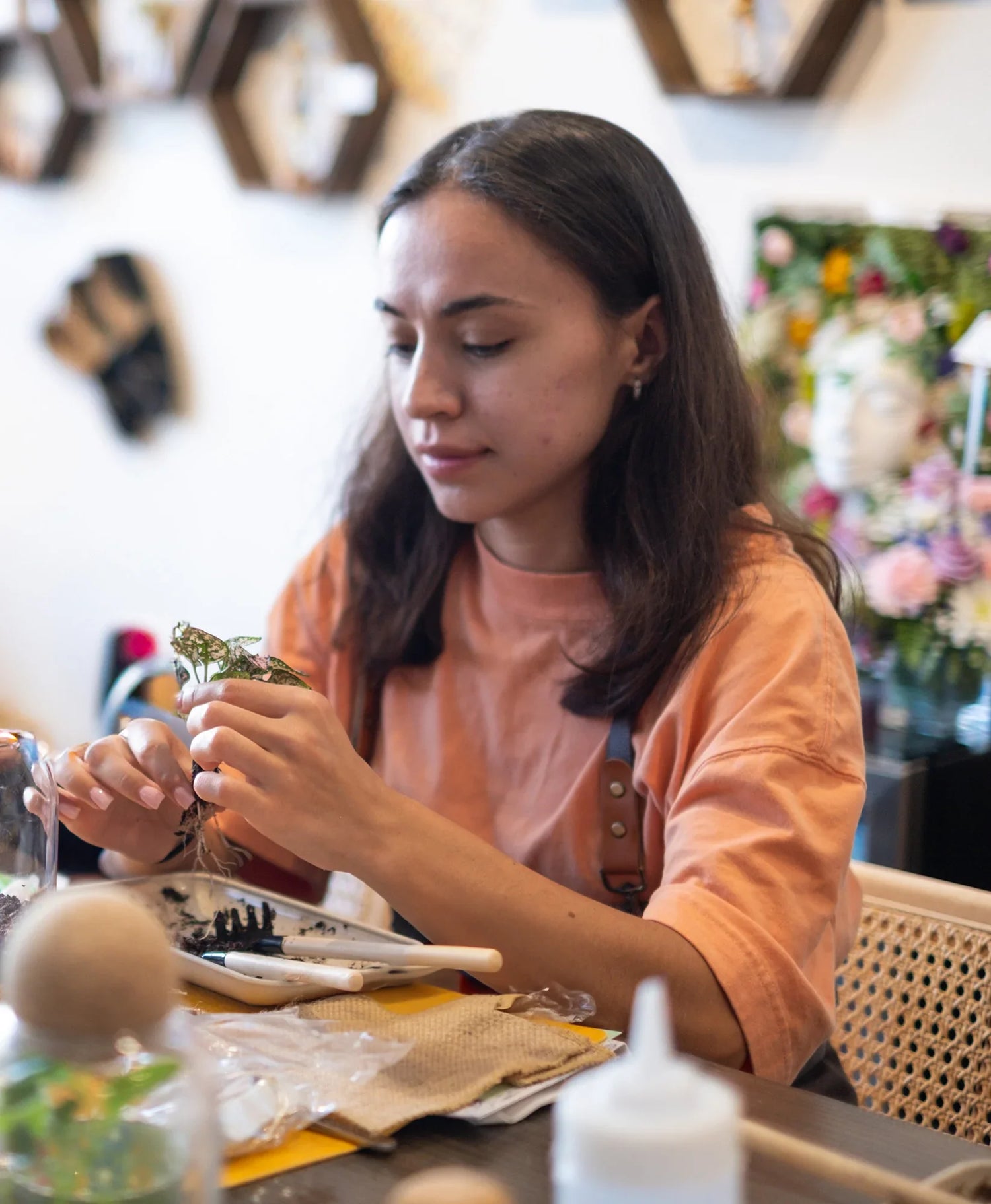 Arts & Craft Class Honolulu, birthday party activity, date, team building, Build a Self-Sustaining Terrarium - KraftStories