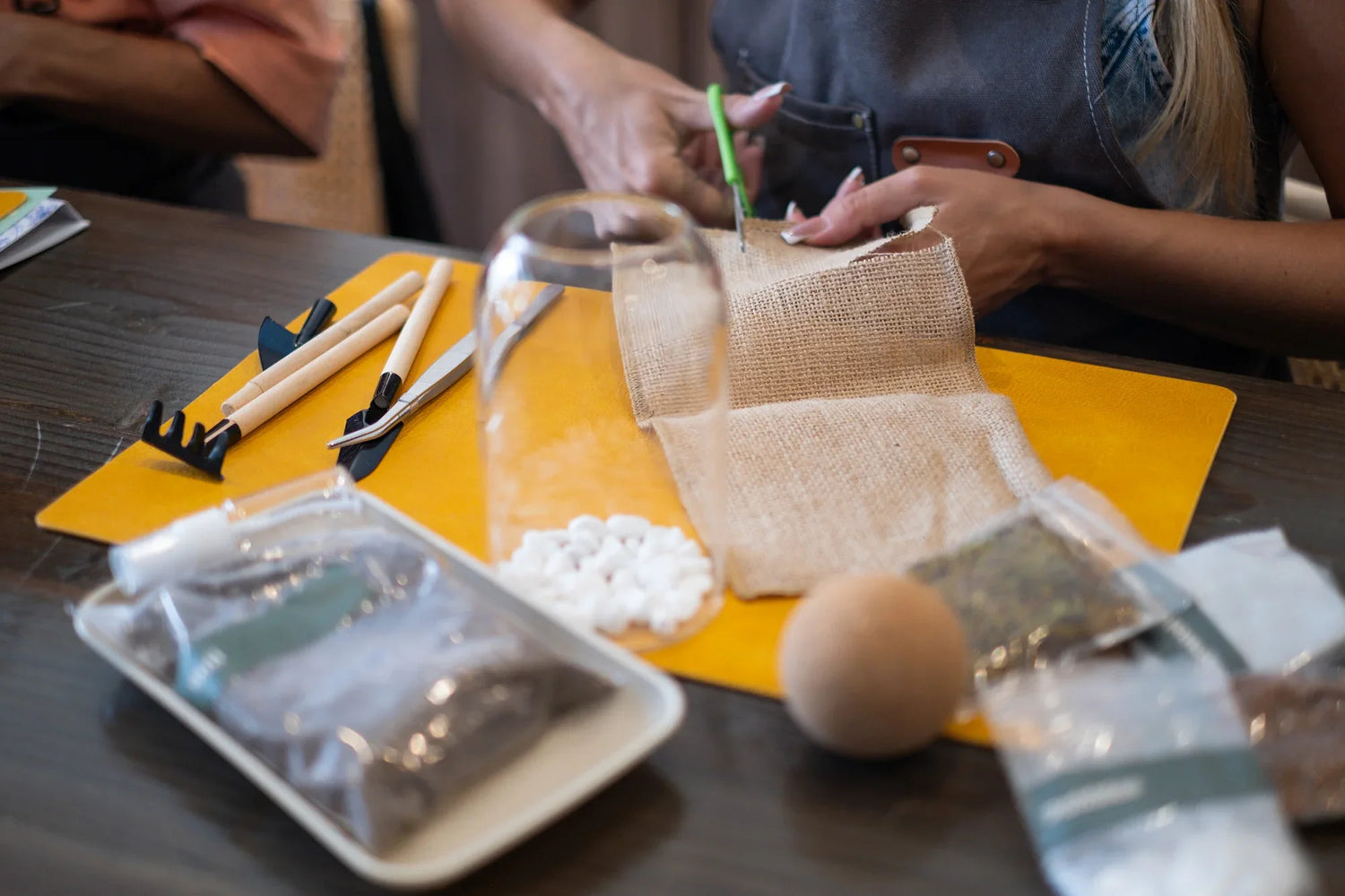 Arts & Craft Class Honolulu, birthday party activity, date, team building, Build a Self-Sustaining Terrarium - KraftStories