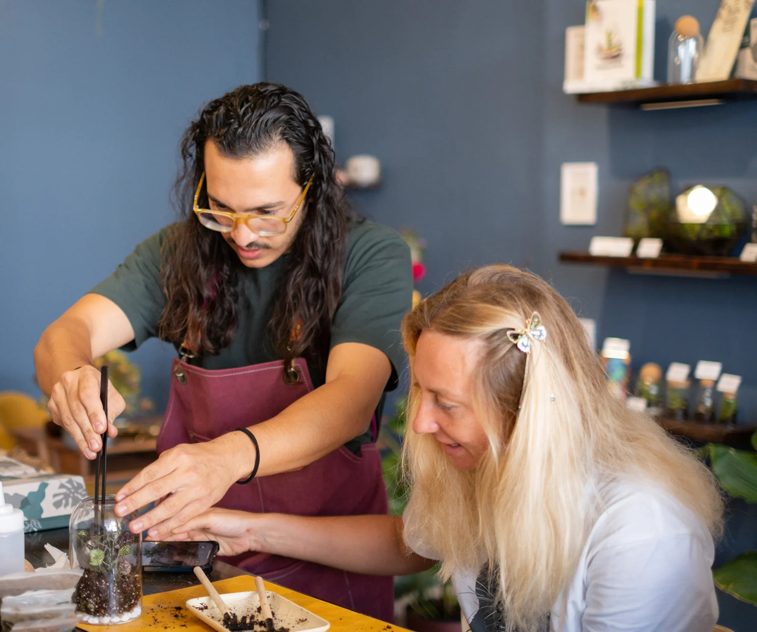 Arts & Craft Class Honolulu, birthday party activity, date, team building, Build a Self-Sustaining Terrarium - KraftStories