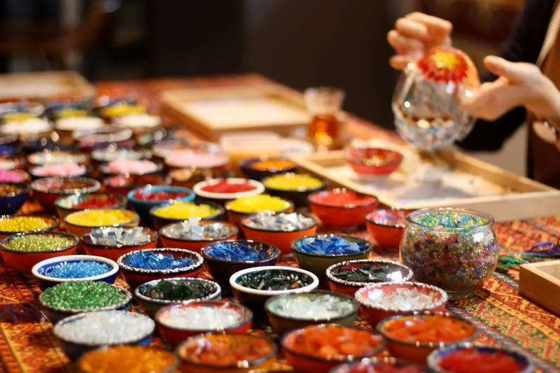 A custom workshop is designed to align with a summit theme, featuring thematic materials and storytelling.