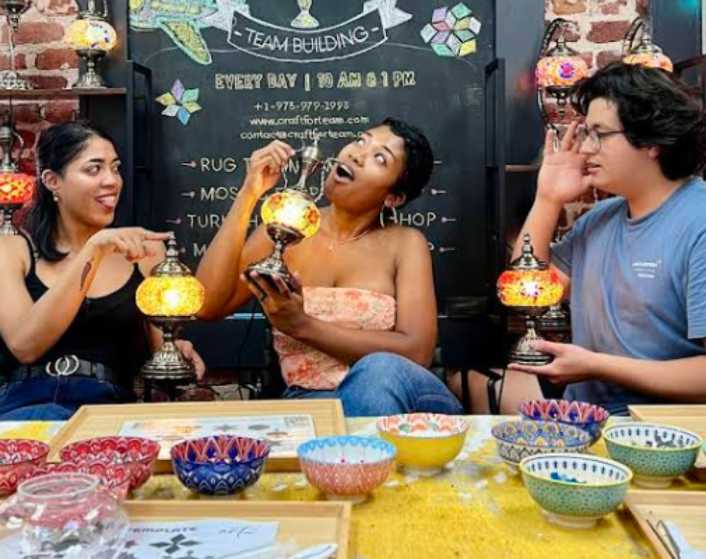 Friends mosaic lamp workshop